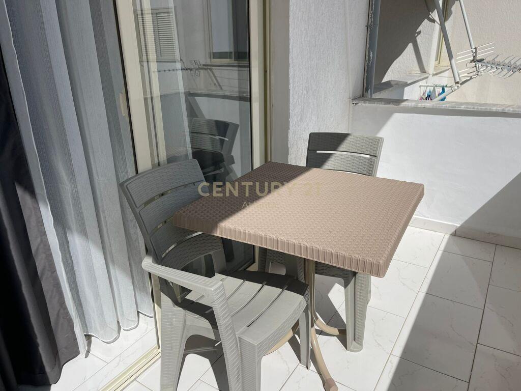 APARTAMENT 1+1 ME QIRA NE PLAZH, RROTA KUQE!