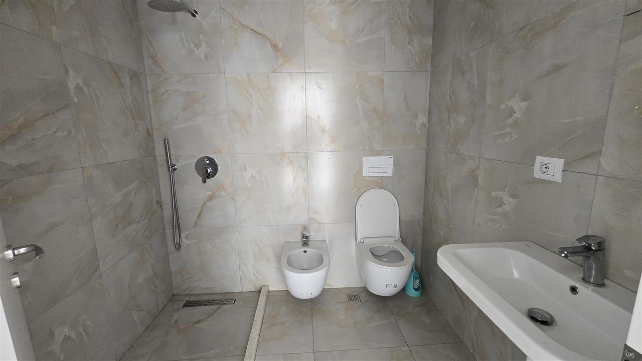 Jap me qera apartament 2+1 tek kompleksi Mangalem 21 AliDemi