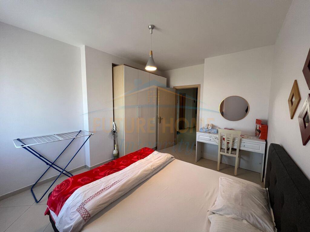 Shitet, Apartament 1+1, Yzberisht, Tiranë.