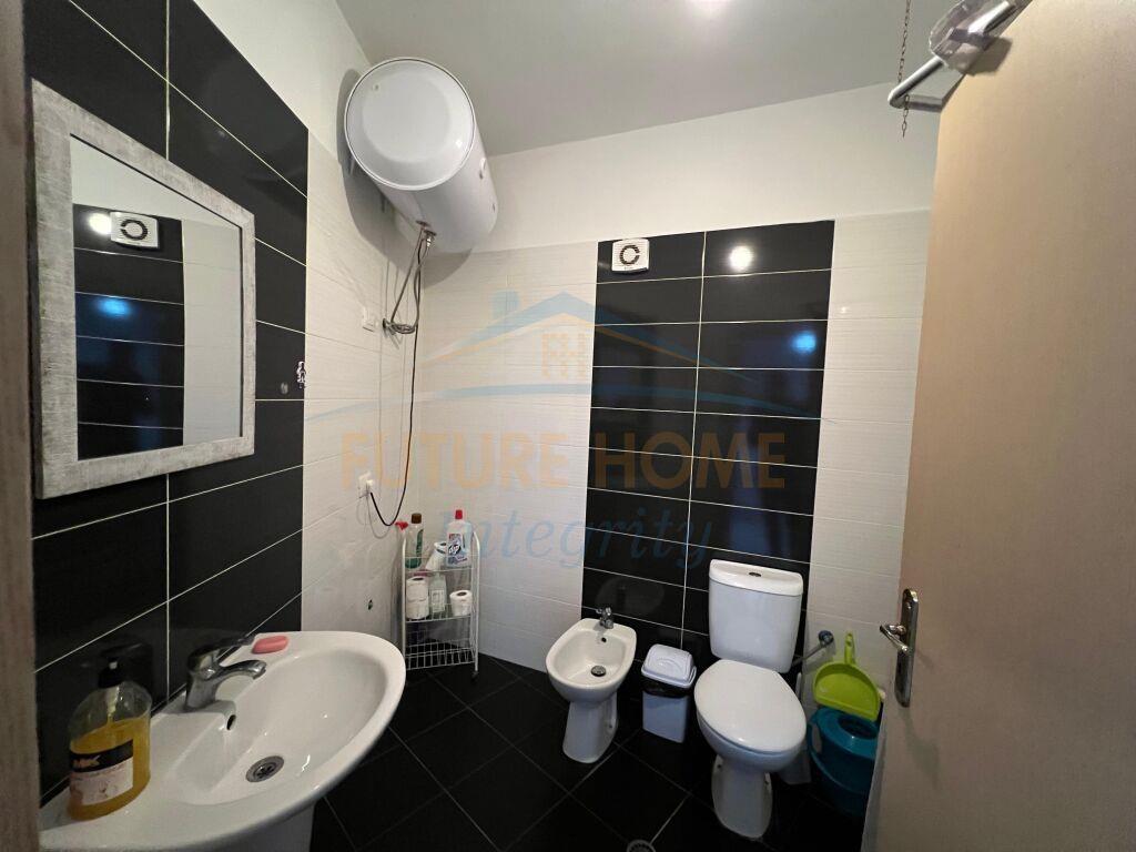 Shitet, Apartament 1+1, Yzberisht, Tiranë.