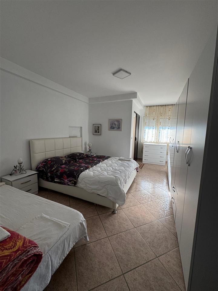 Shitet, Apartament 3+1+2, Irfan Tomini , Tirane.