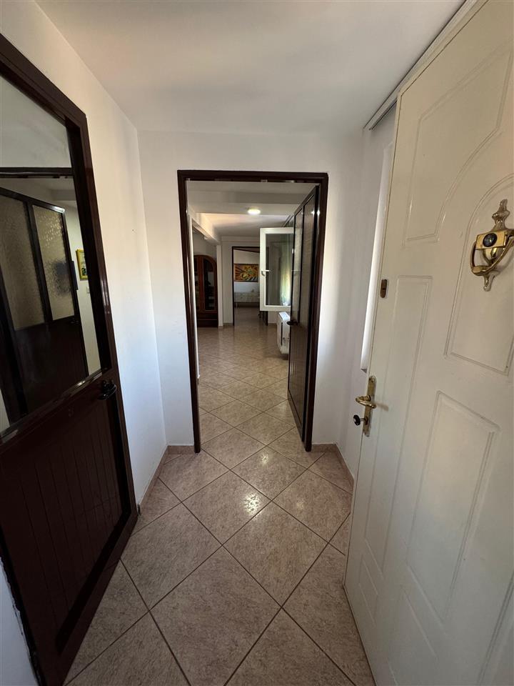 Shitet, Apartament 3+1+2, Irfan Tomini , Tirane.