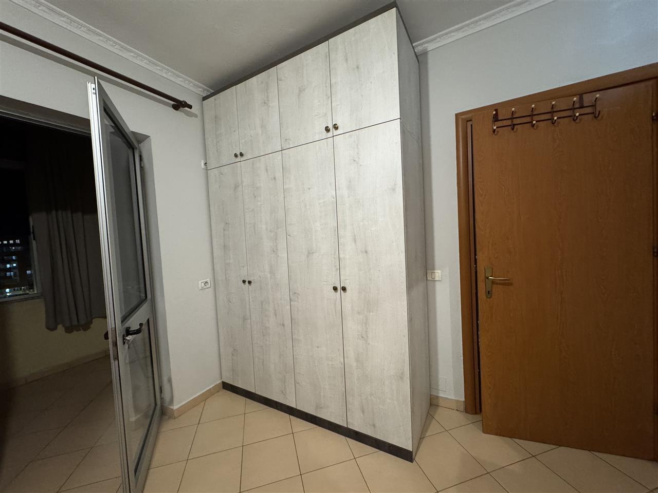 Tirane, jepet me qera 1+1 Kati 8, 65 m² 40.000 Leke Astir