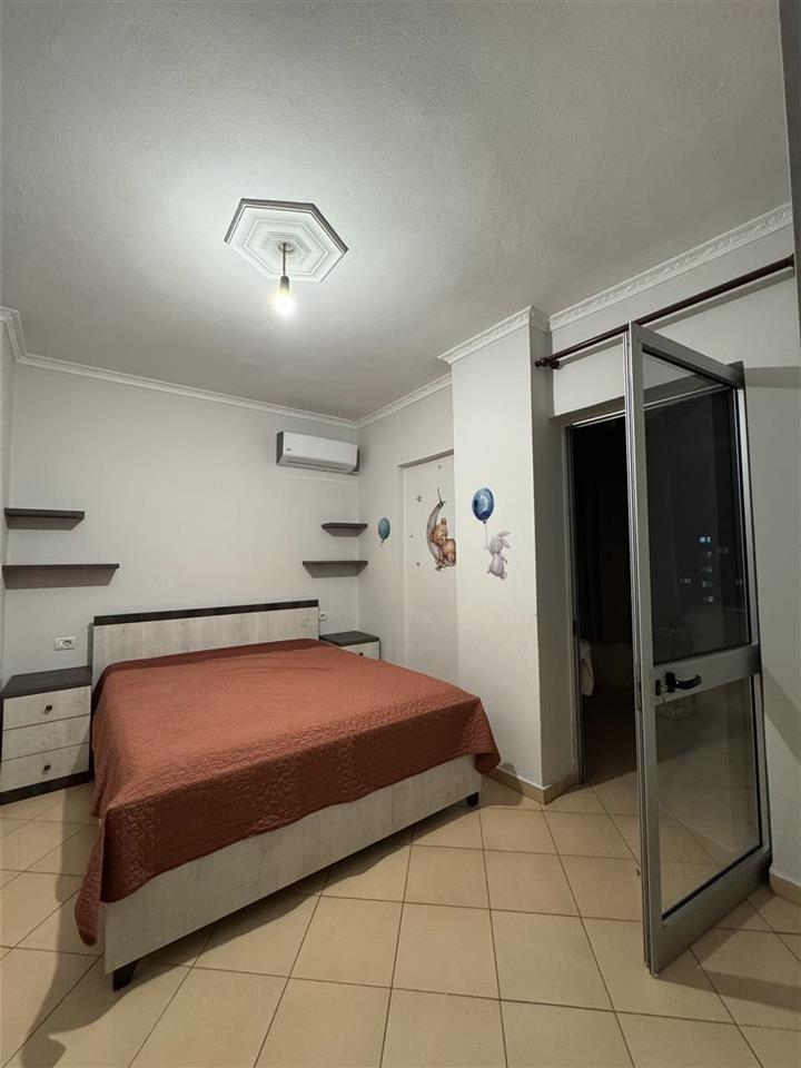 Tirane, jepet me qera 1+1 Kati 8, 65 m² 40.000 Leke Astir