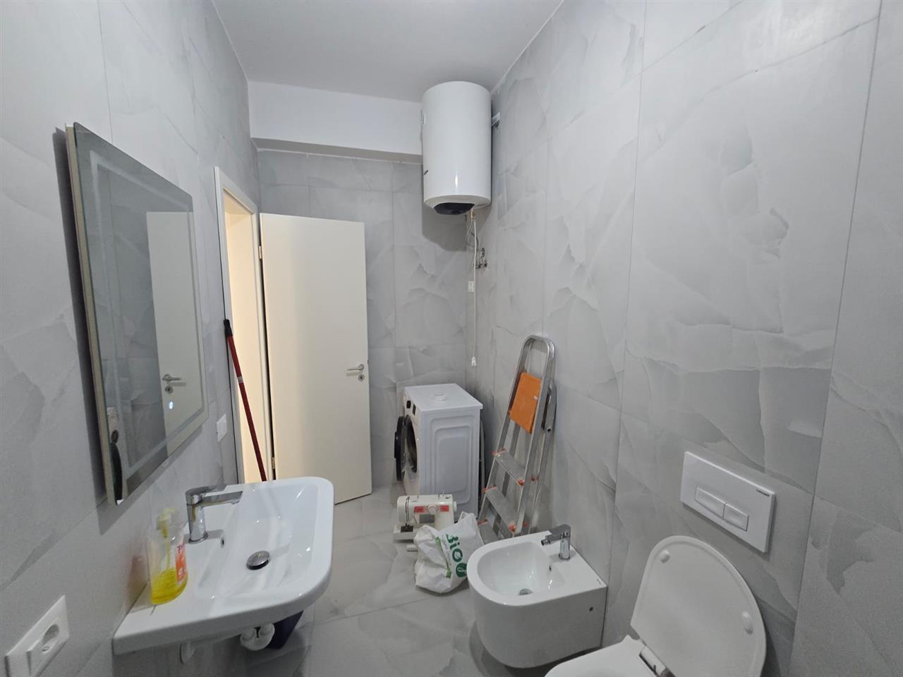 Shitet ambjent komercial