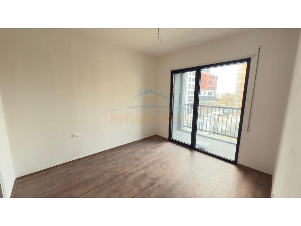 Shitet, Apartament 2+1+2 Poste Parkimi, Bulevardi i Ri, Tira
