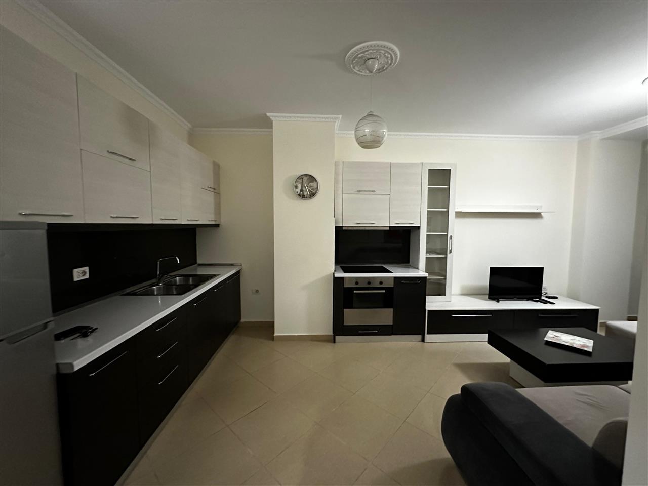 QERA 1+1, KOMPLEKSI KONTAKT