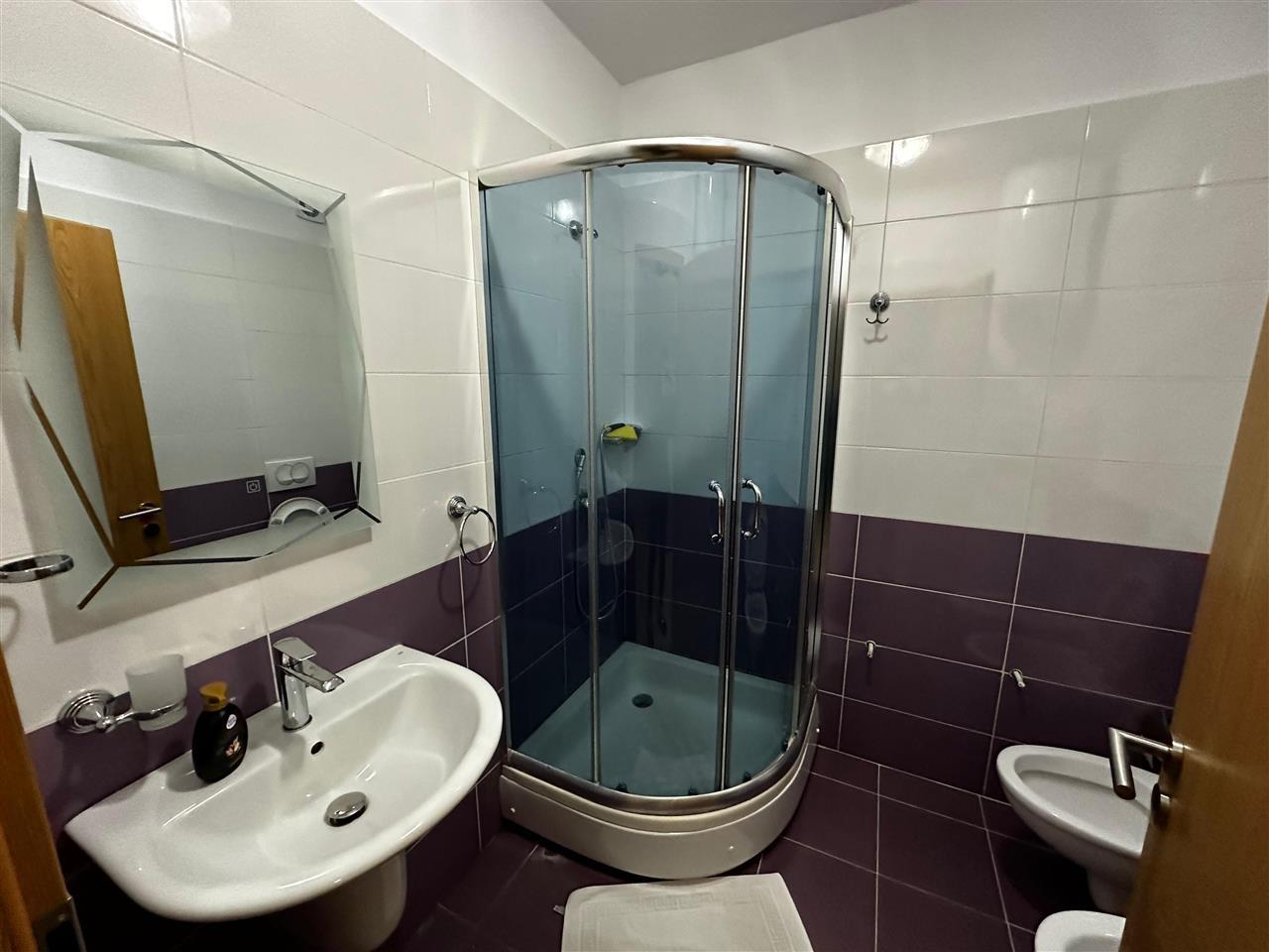 QERA 1+1, KOMPLEKSI KONTAKT