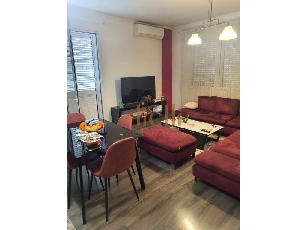 Apartament 2+1+2 per Shitje ne Selit
