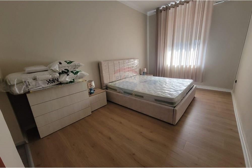 Apartament – Për Qira – Bllok, Shqipëri Jepet me Qira 1+1 Te