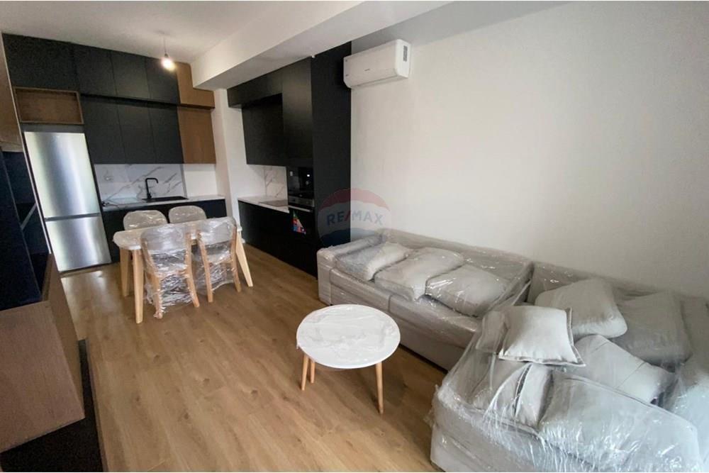 Apartament – Për Qira – Ali Demi, Shqipëri JEPET ME QIRA APA