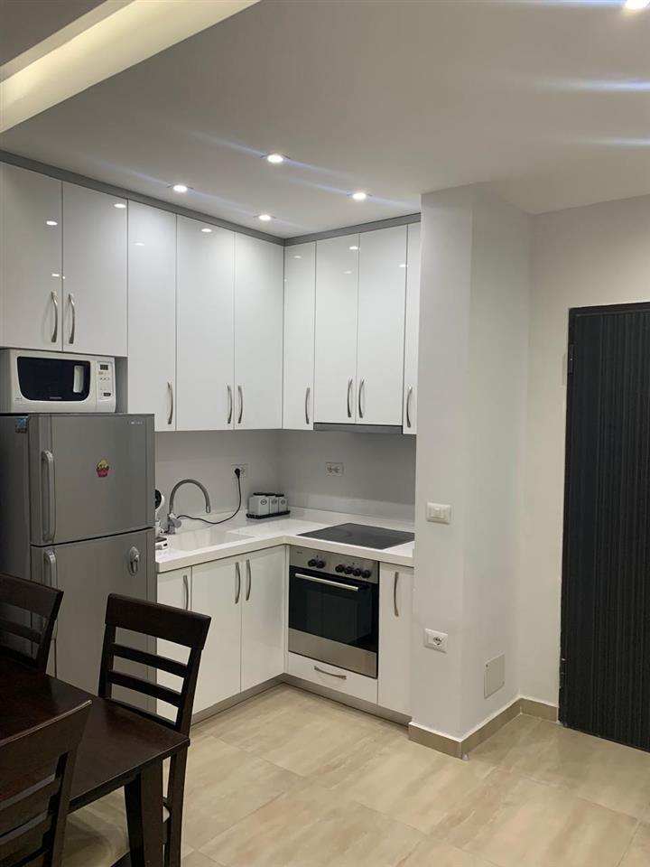 SHITET APARTAMENT 1+1.NE QERRET TE KAVAJES 62 M