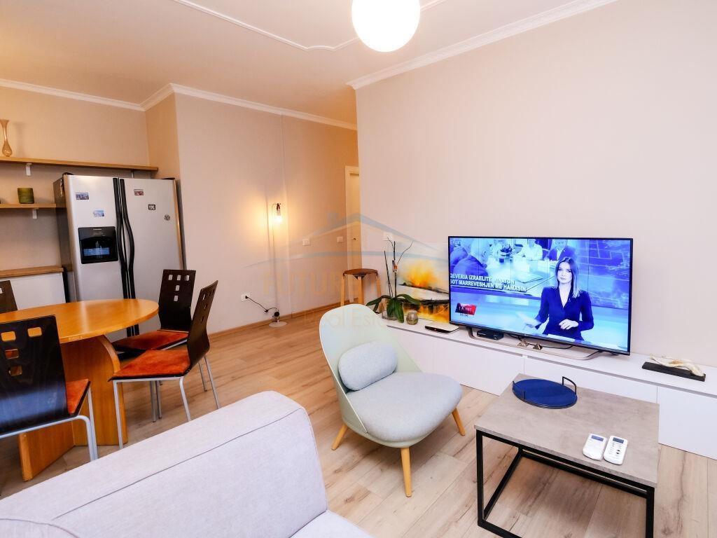 Shitet, Apartament 2+1, Liqeni Artificial.