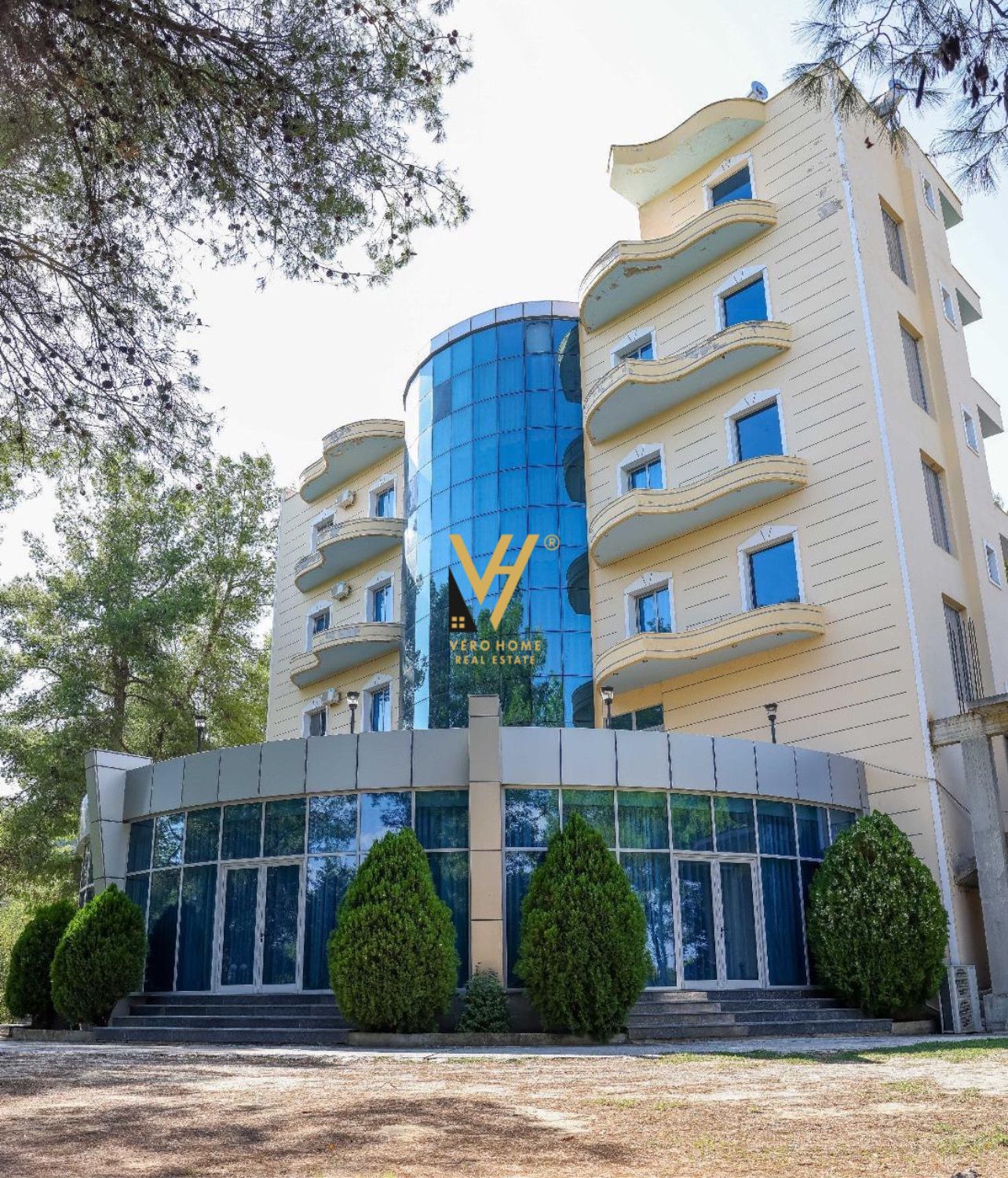 HOTEL 5 KATESH ME QIRA NE FIER 4.000 EURO
