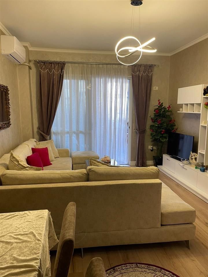 JEPET ME QERA APARTAMENT 2+1, KOPSHTI ZOOLOGJIK