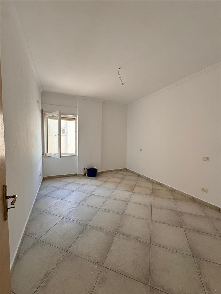 Apartament 2+1+ ballkon | Shkembi i Kavajes