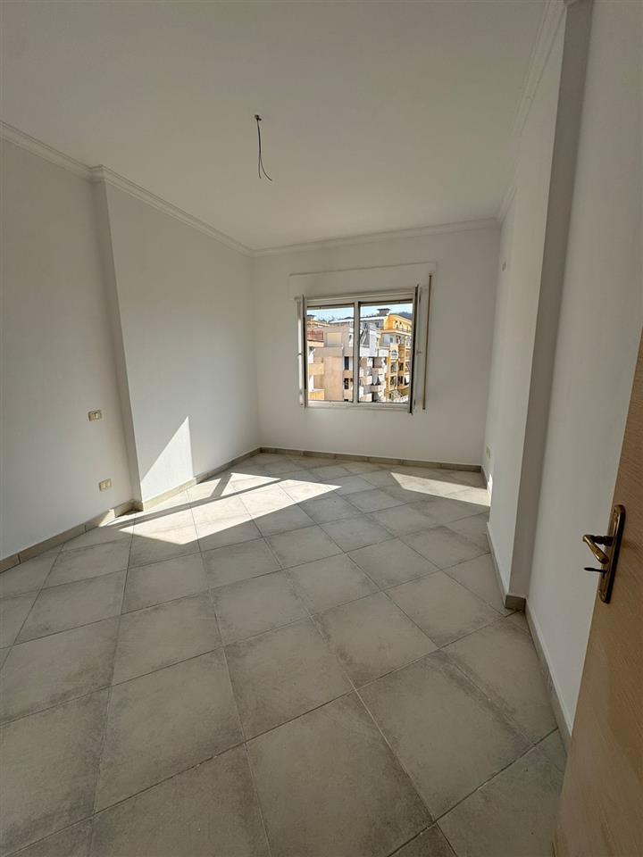 Apartament 2+1+ ballkon | Shkembi i Kavajes