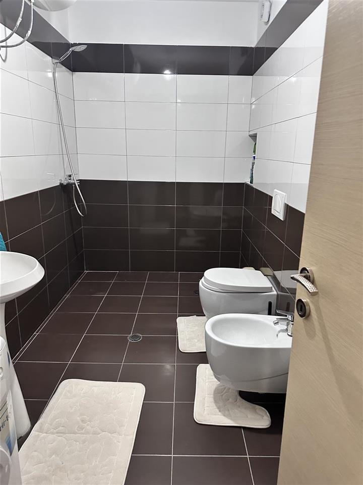 Apartament me qera ditore