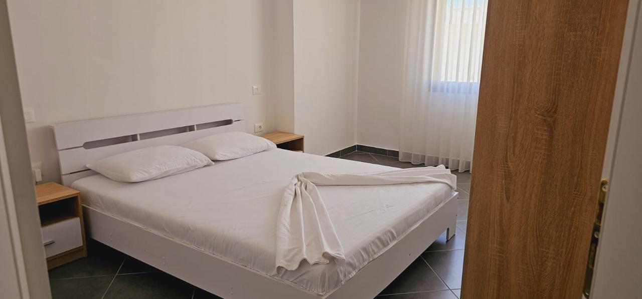 JEPET ME QERA APARTAMENT 1+1 PAS HANNOVER