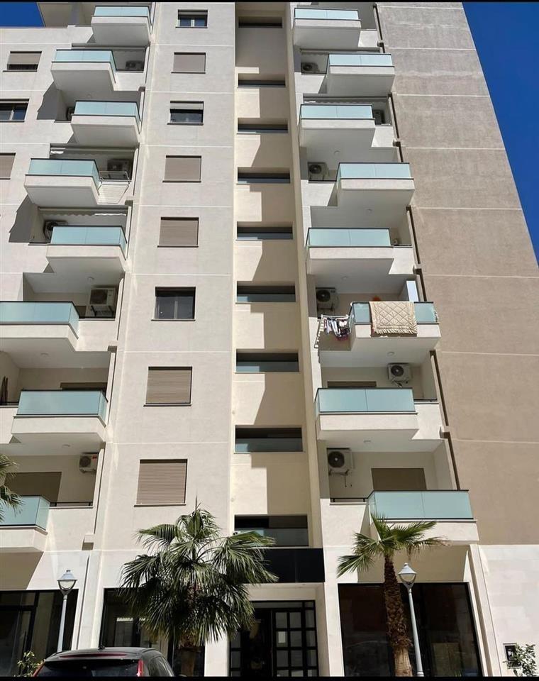 JEPET ME QERA APARTAMENT 1+1 PAS HANNOVER