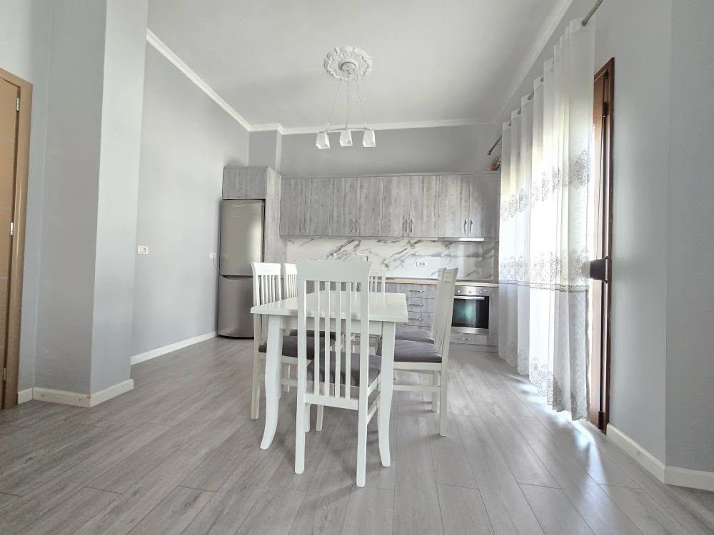 Hyrje Shume Cilesore Me Qira⛔️⛔️ Ndertim i Ri, Kat i 2-te