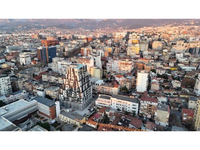 RRUGA E BARRIKADAVE, SHESIM APARTAMENT 2+1+2!
