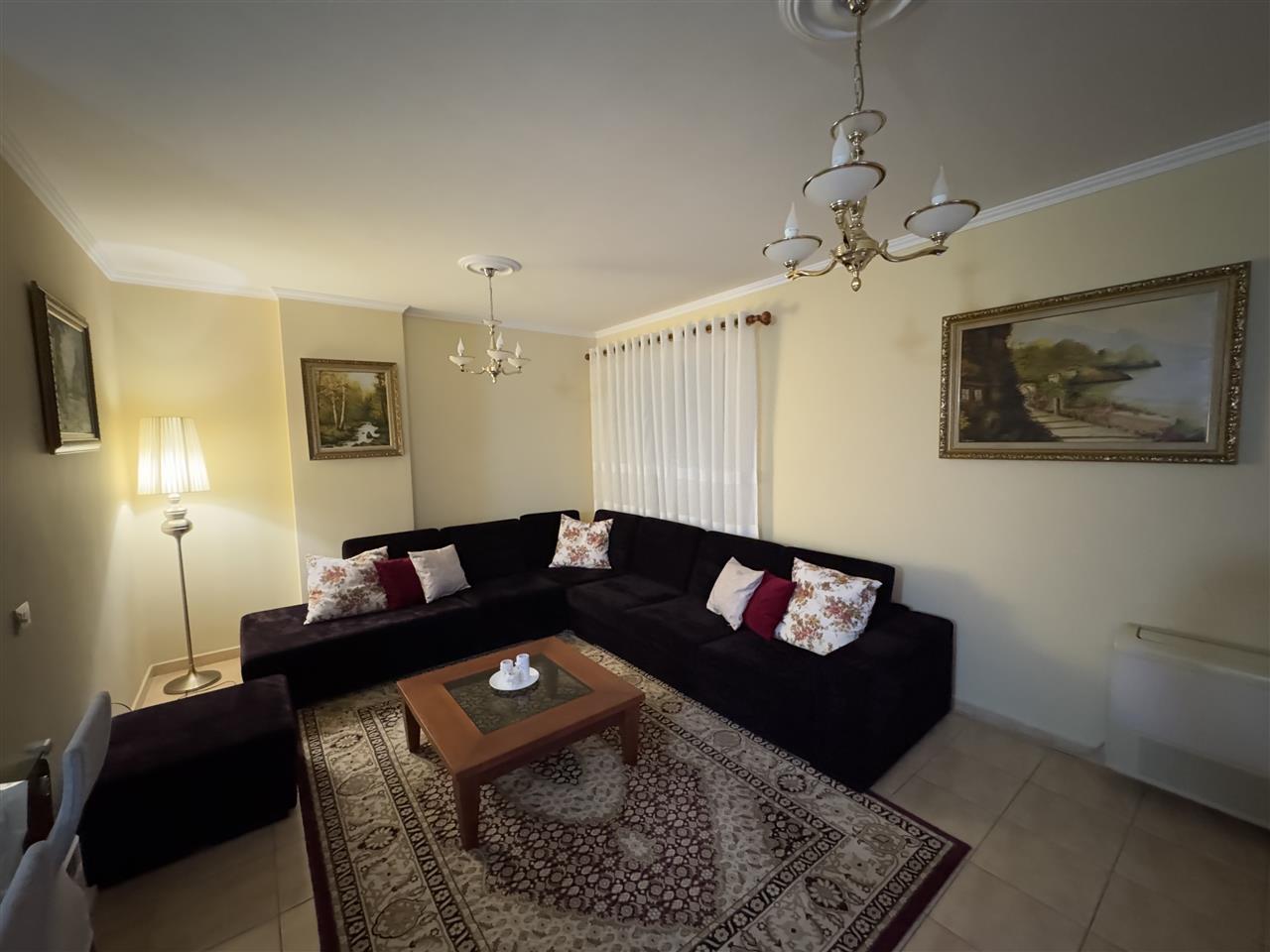 Apartament 2+1 me qera, ne ish-Bllok, perballe Njesise 5