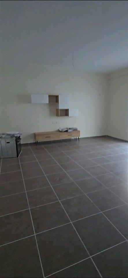 JEPET ME QIRA APARTAMENT