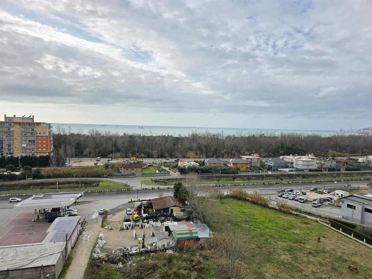 PAPAFINGO ME PAMJE DETI NE UNAZE PER SHITJE !