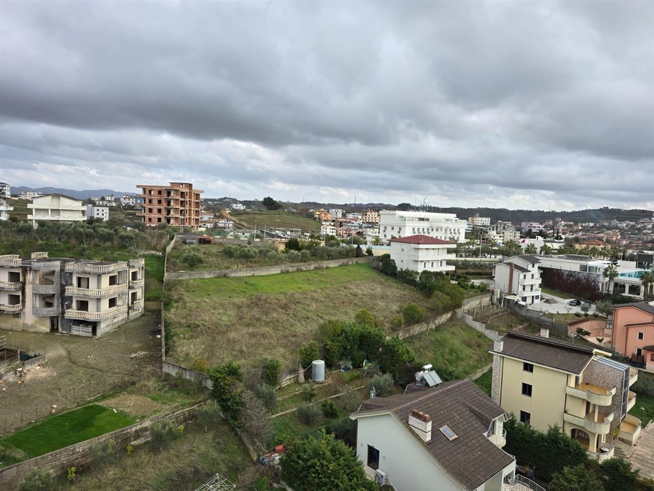 PAPAFINGO ME PAMJE DETI NE UNAZE PER SHITJE !