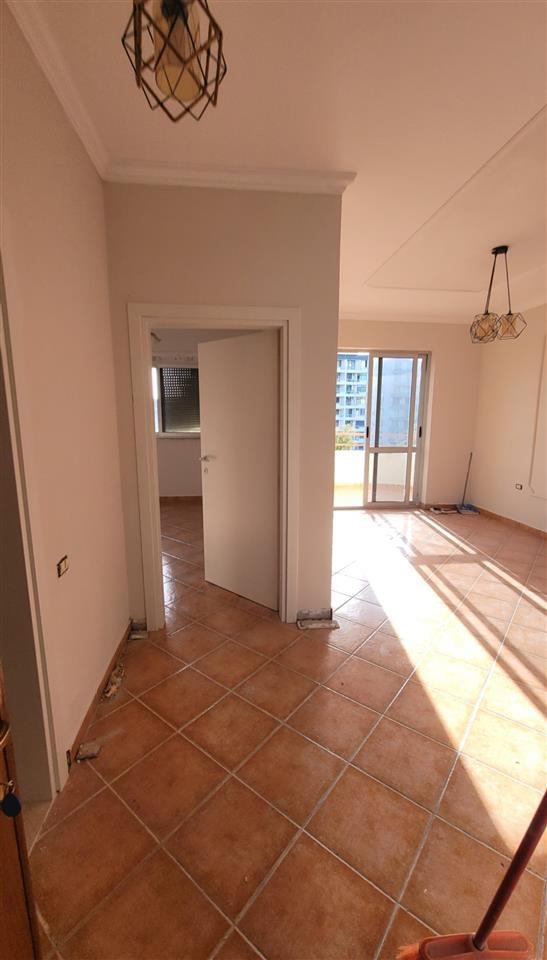 SHITET APARTAMENT 1+1 PAMJE DETI !