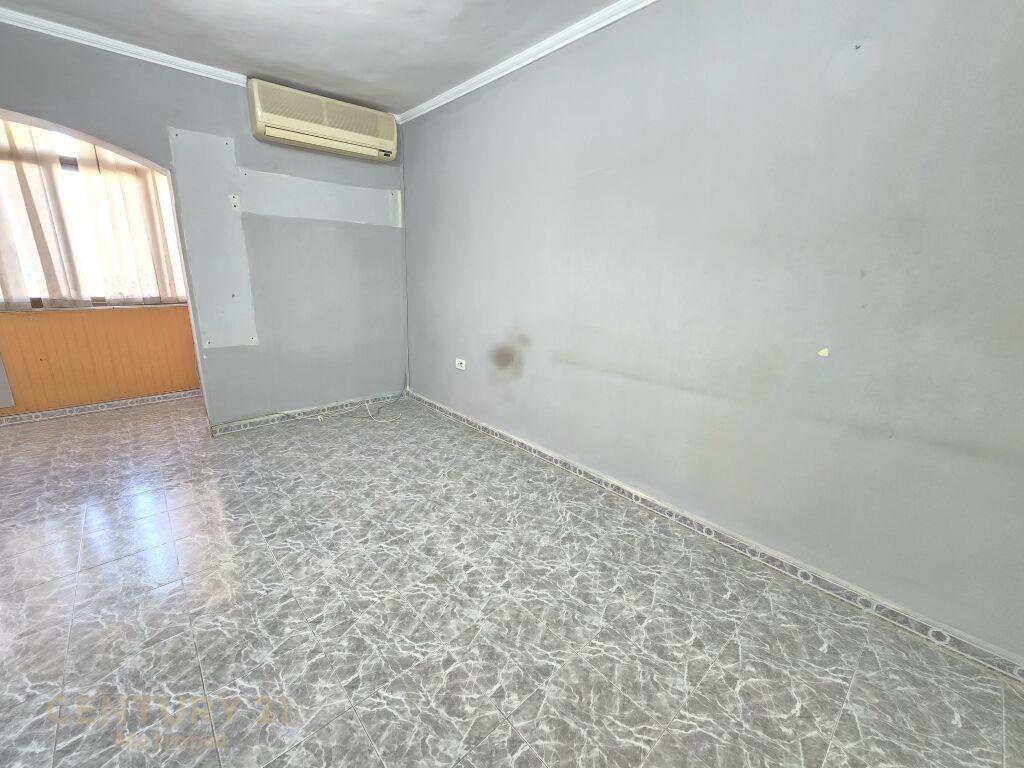 Japim apartament me qira te fusha e Ali Demit!Metropol107965