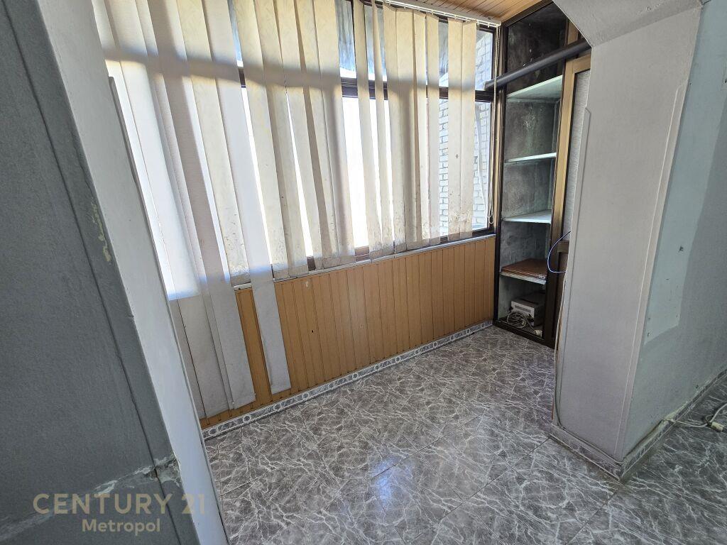 Japim apartament me qira te fusha e Ali Demit!Metropol107965