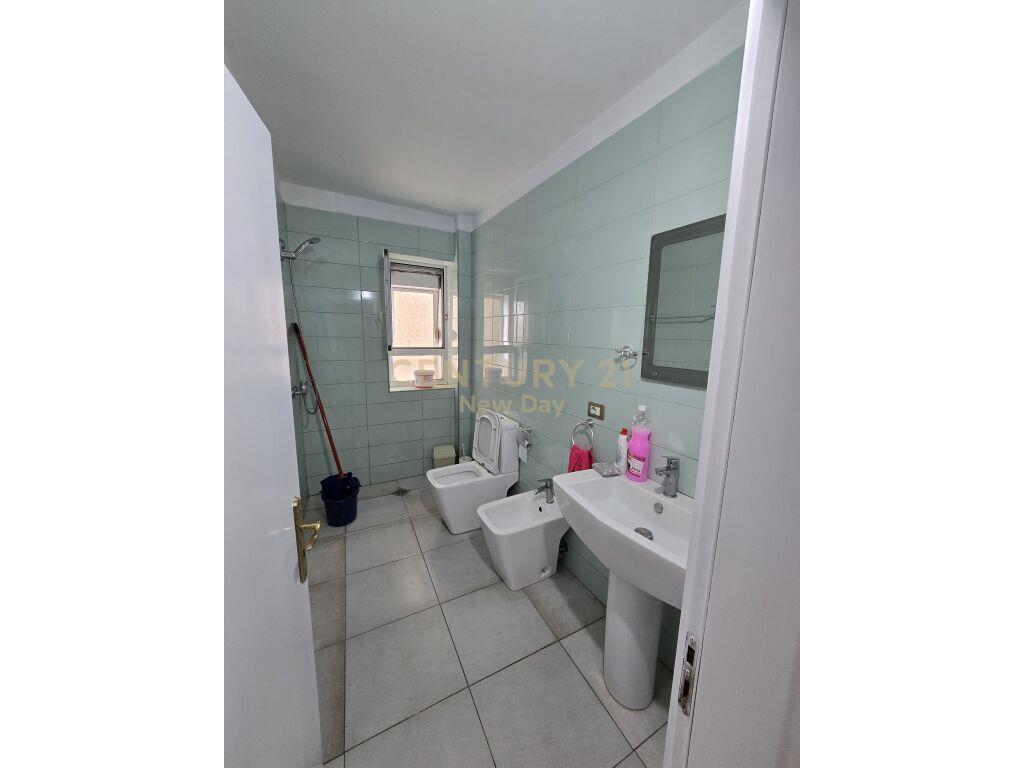 SHITET APARTAMENT 2+1+2 + DEPO PRANE MUZEUMIT TE DESHMOREVE!