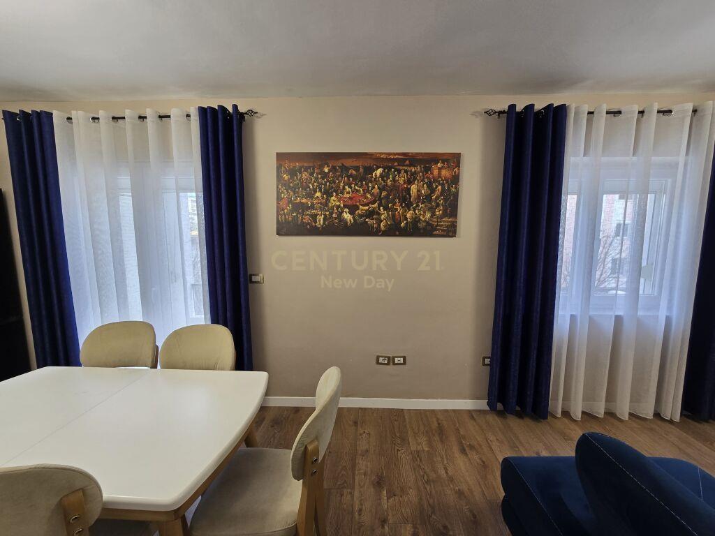 SHITET APARTAMENT 2+1+2 + DEPO PRANE MUZEUMIT TE DESHMOREVE!