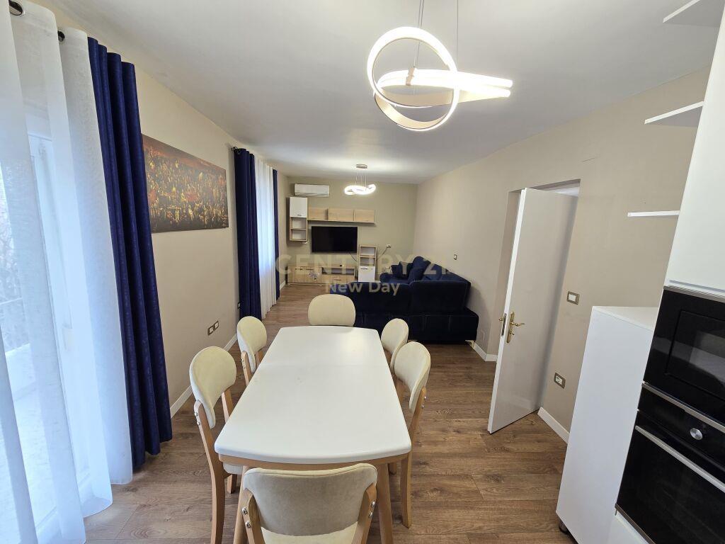 SHITET APARTAMENT 2+1+2 + DEPO PRANE MUZEUMIT TE DESHMOREVE!