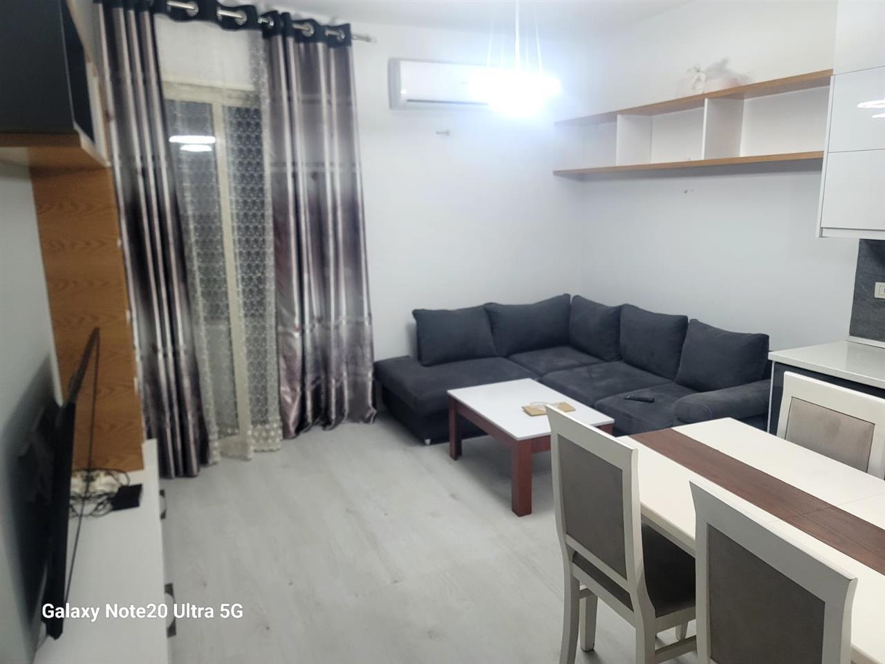 Jepet me qera 1+1 rruga Shefqet Kuka