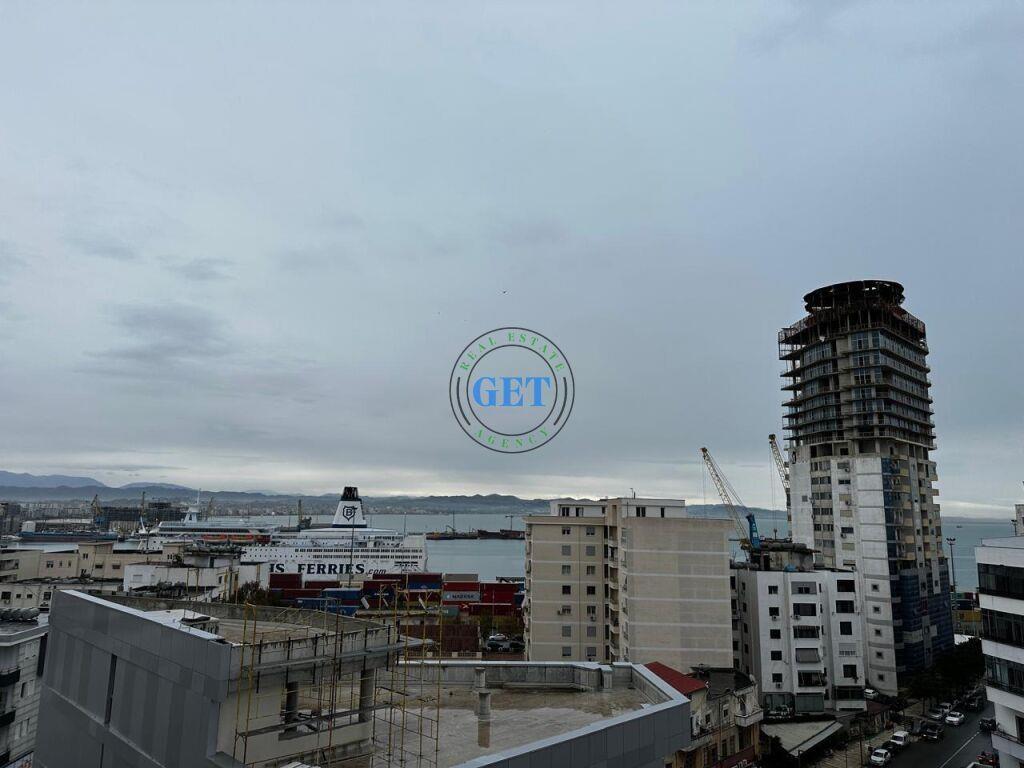 Shitet, Apartament 2+1,Bashkia, Durres!