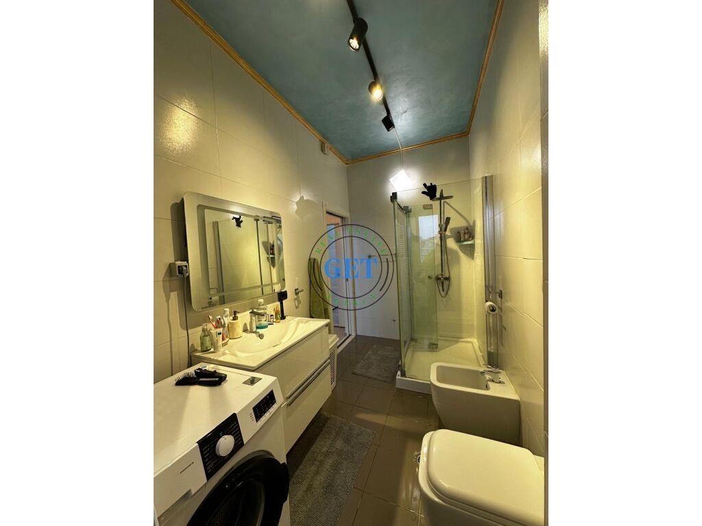 Shitet, Apartament 2+1,Bashkia, Durres!