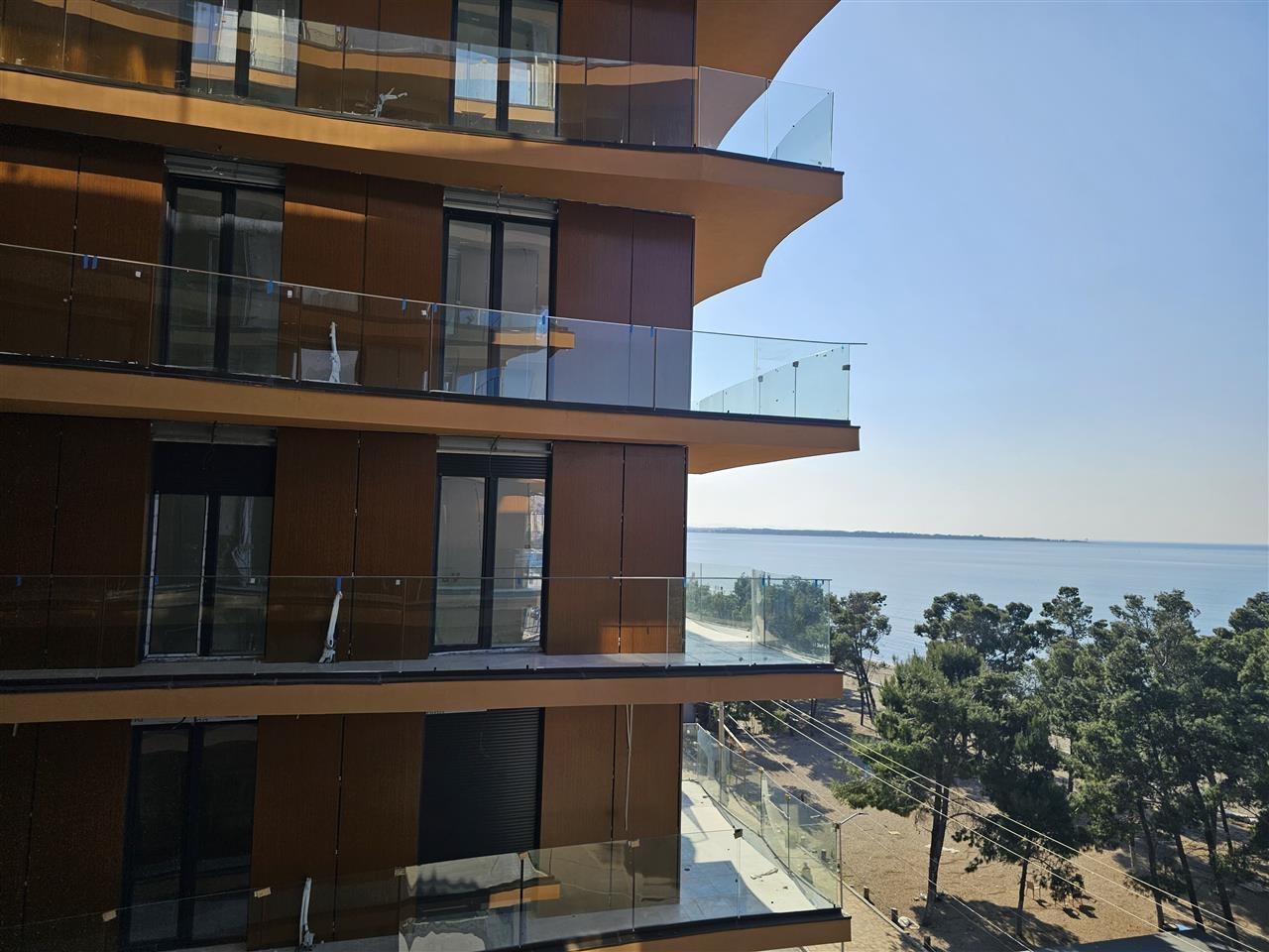 SHITET Apartament me Pamje nga Deti në Kune, Shëngjin