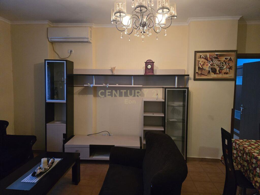 JEPET ME QIRA APARTAMETN 2+1 TEK MUZEUMI NE DURRES!