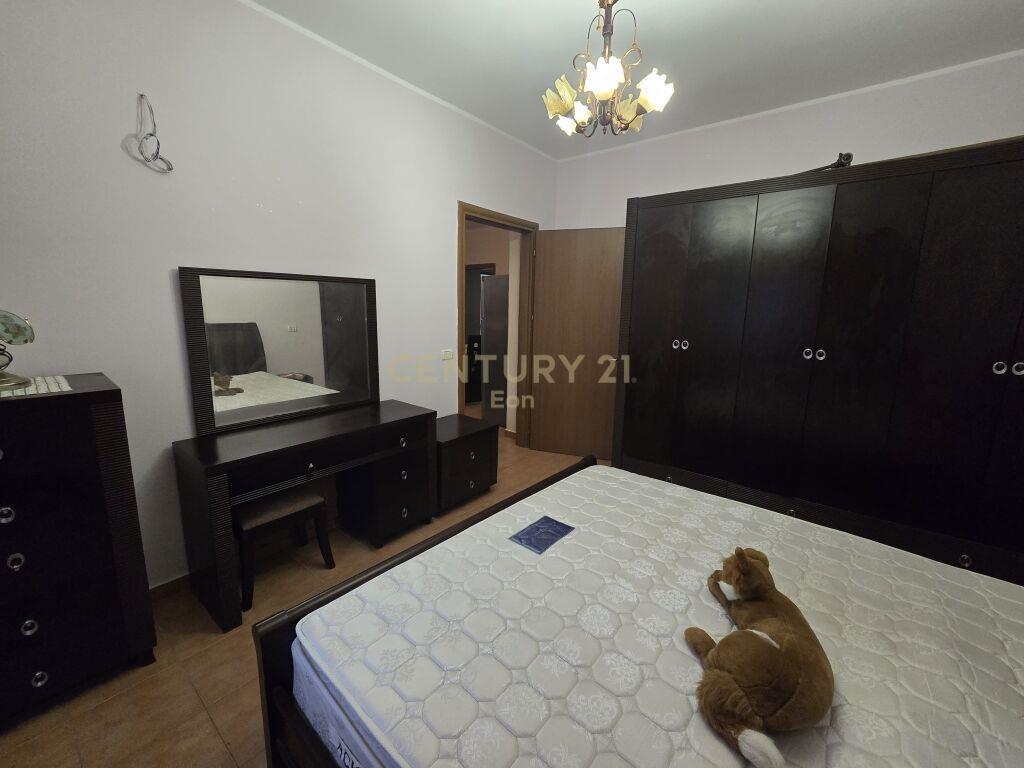 JEPET ME QIRA APARTAMETN 2+1 TEK MUZEUMI NE DURRES!