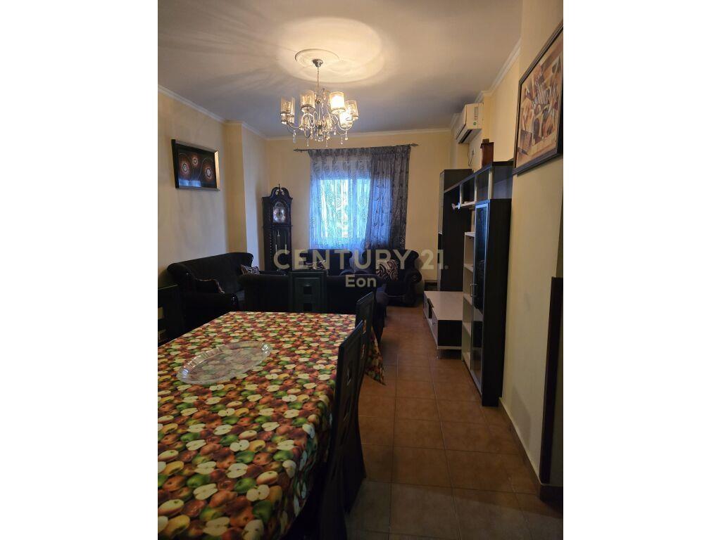 JEPET ME QIRA APARTAMETN 2+1 TEK MUZEUMI NE DURRES!