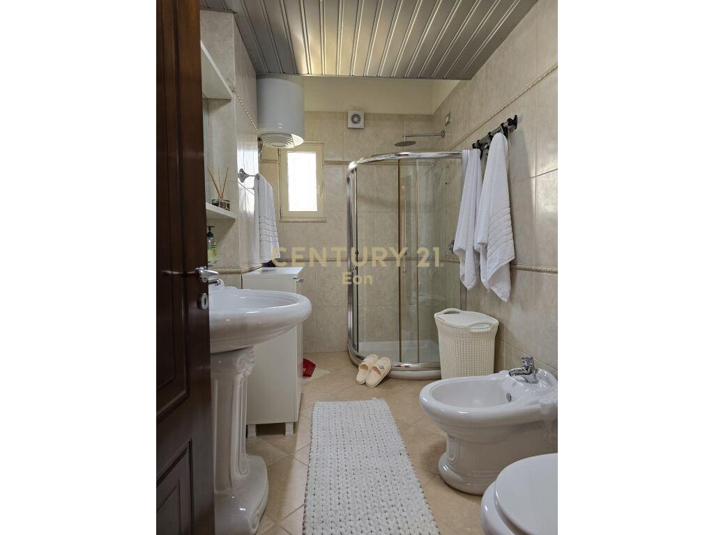 Apartament 2+1 me Qira në Durrës pranë Drejtorisë së Policis