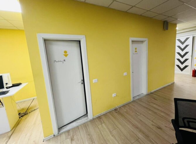 Ambient zyre me qera prane Qendres, Tirane