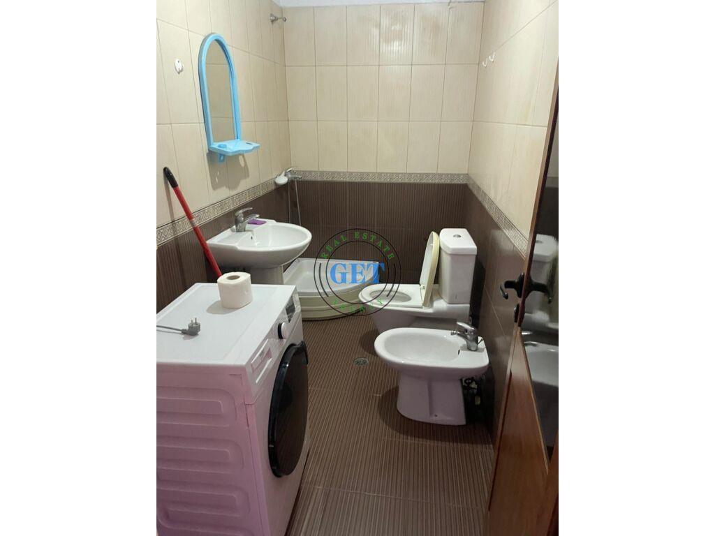 Qira, Apartament 2+1 Muzeumi , Durres