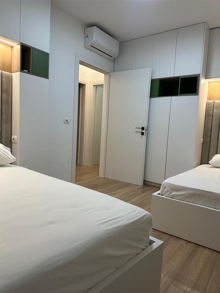 Apartament me qera 2+1+2