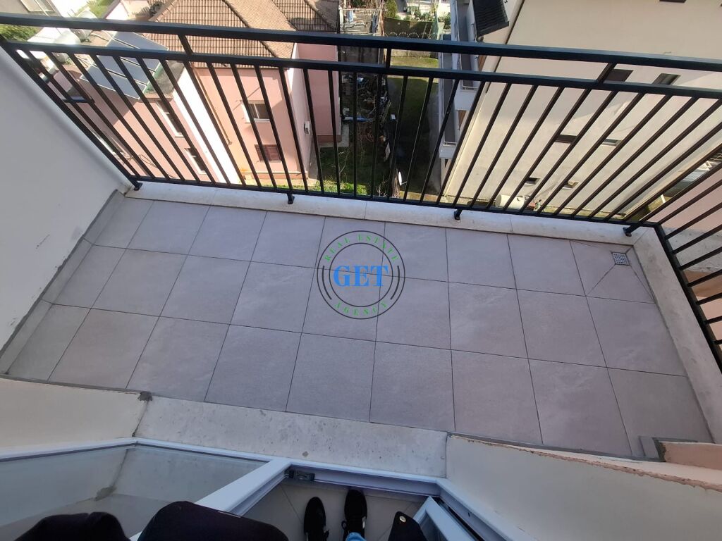 Qira, Apartament 2+1,Tregu Industrial, Durrës.