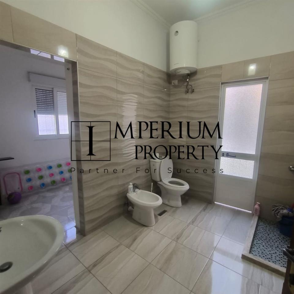 JEPET ME QIRA VILE NE PLAZH