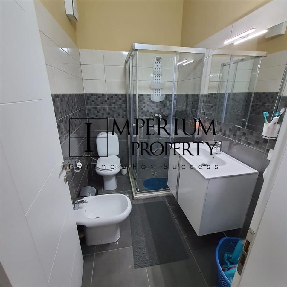 JEPET ME QIRA/SHITET DURRES